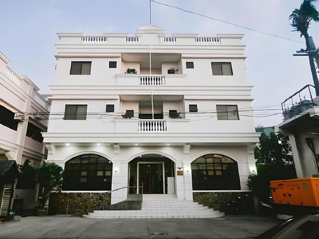 El Haciendero Private Hotel Iloilo City Exteriér fotografie